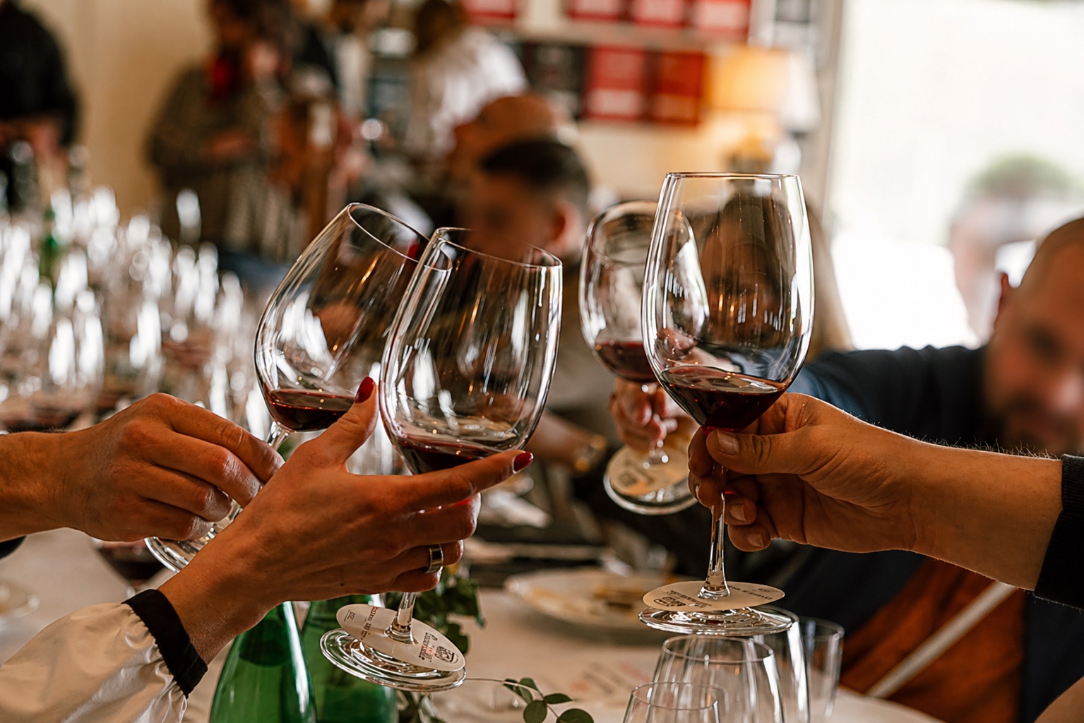 Wine tasting during the Tuscan day